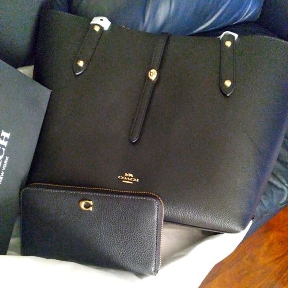 COACH TOTE BAG LARGE TOTE BAG BLACK RED LEATHER & COACH WALLET NWT - Picture 3 of 17